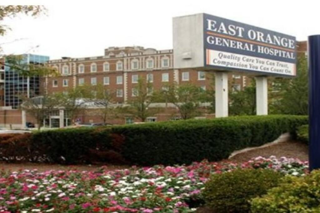 Hollywood Hotel East Orange Eksteriør billede